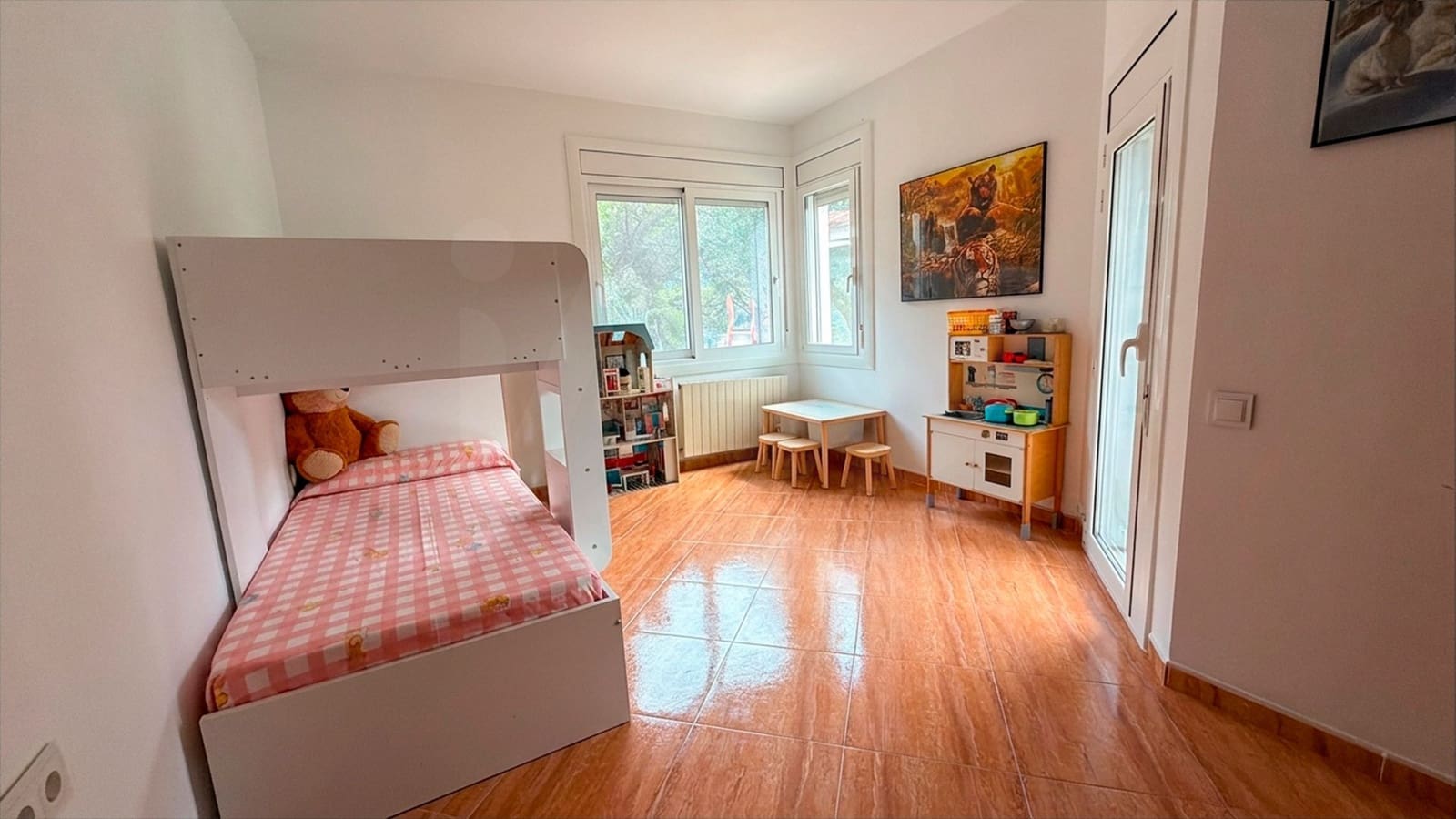 5 Zimmer Haus zu verkaufen in Barcelona Stadt mit Pool - 525.000 € (Ref: 9988272)