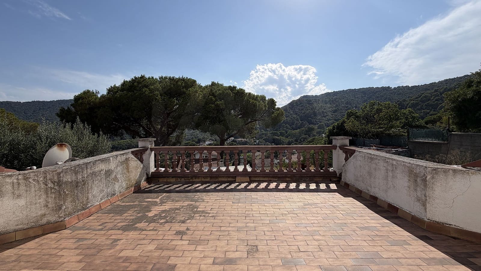 5 Zimmer Haus zu verkaufen in Barcelona Stadt mit Pool - 525.000 € (Ref: 9988272)