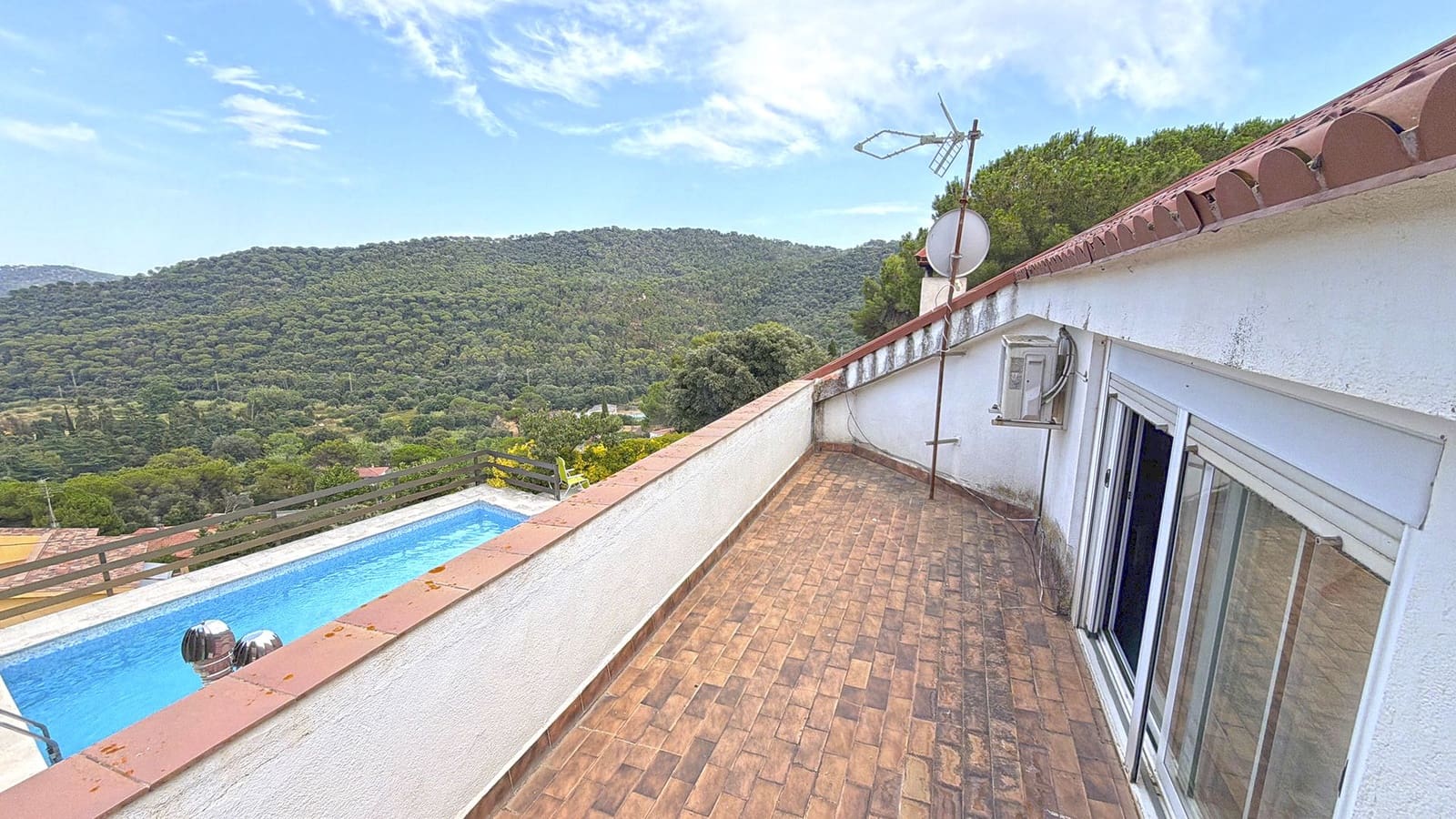 5 Zimmer Haus zu verkaufen in Barcelona Stadt mit Pool - 525.000 € (Ref: 9988272)