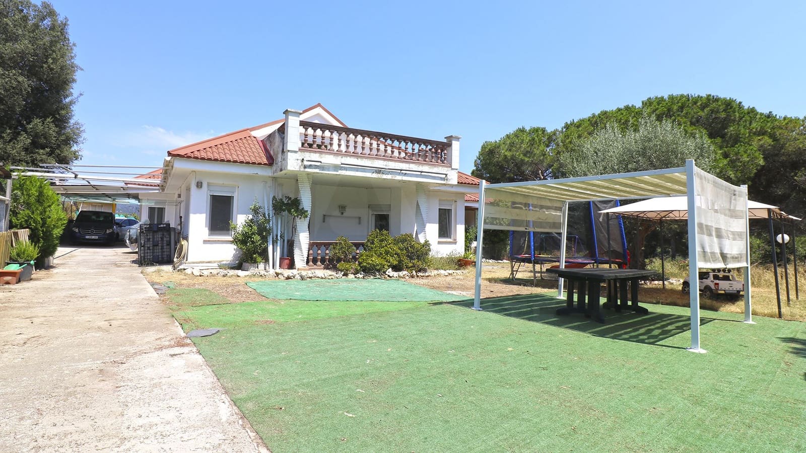 5 Zimmer Haus zu verkaufen in Barcelona Stadt mit Pool - 525.000 € (Ref: 9988272)