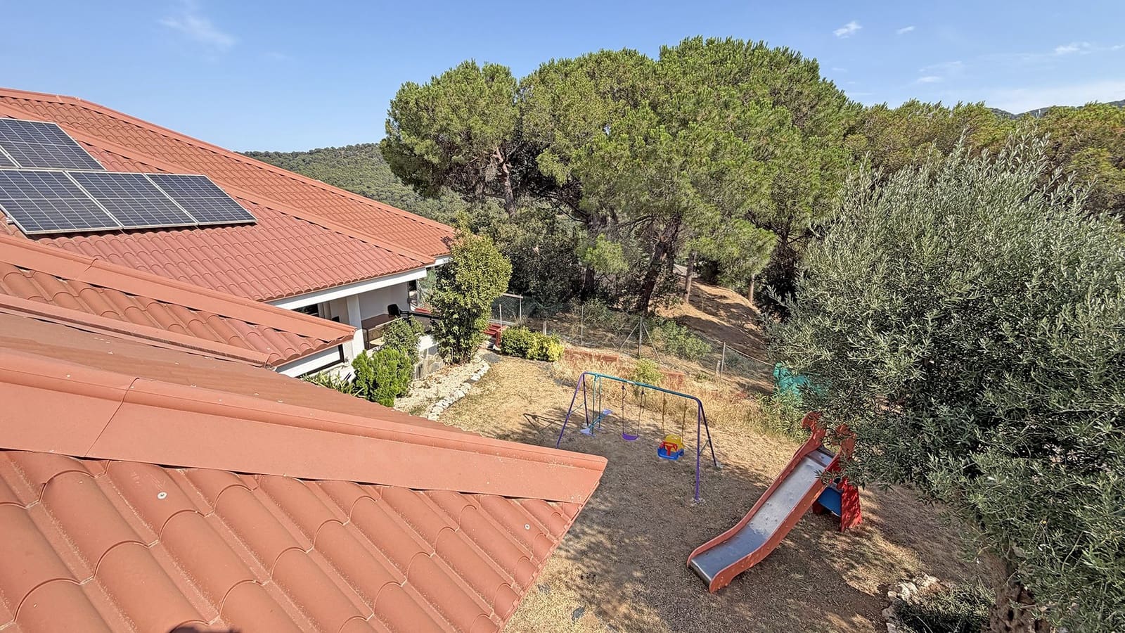 5 Zimmer Haus zu verkaufen in Barcelona Stadt mit Pool - 525.000 € (Ref: 9988272)