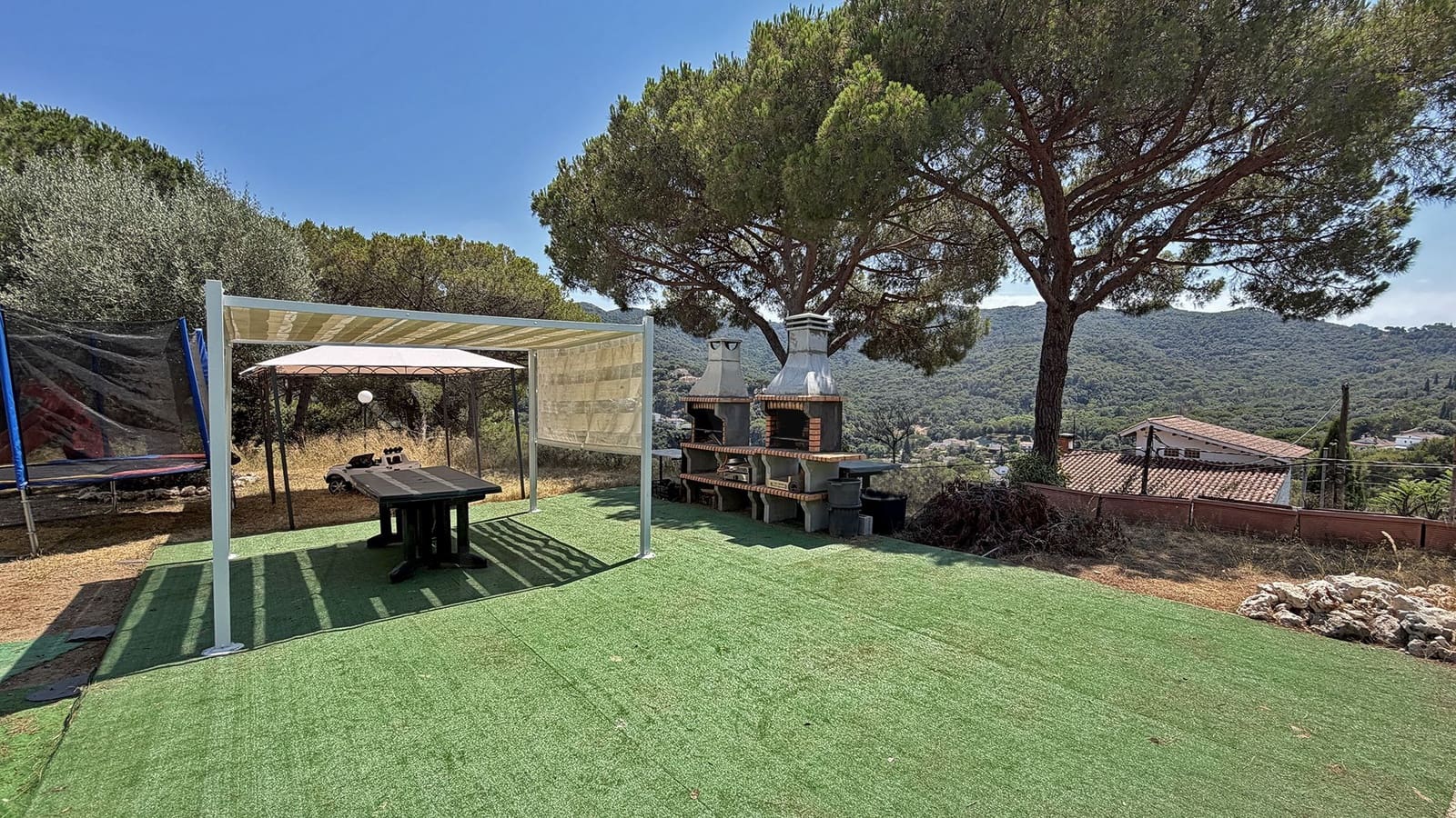 5 Zimmer Haus zu verkaufen in Barcelona Stadt mit Pool - 525.000 € (Ref: 9988272)