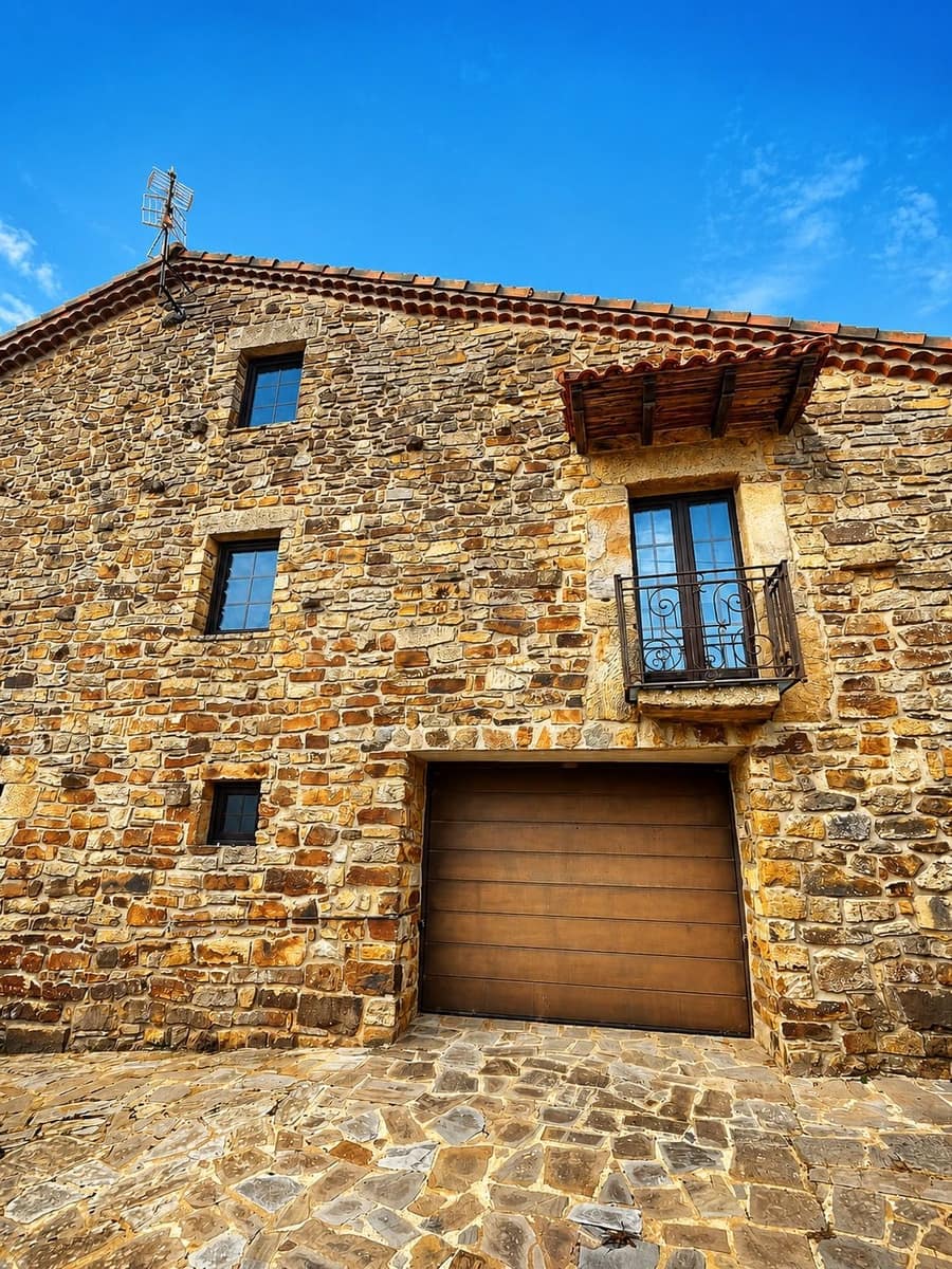 3 slaapkamer Huis te koop in Arenas de Iguna met zwembad garage - € 360.000 (Ref: 9988278)