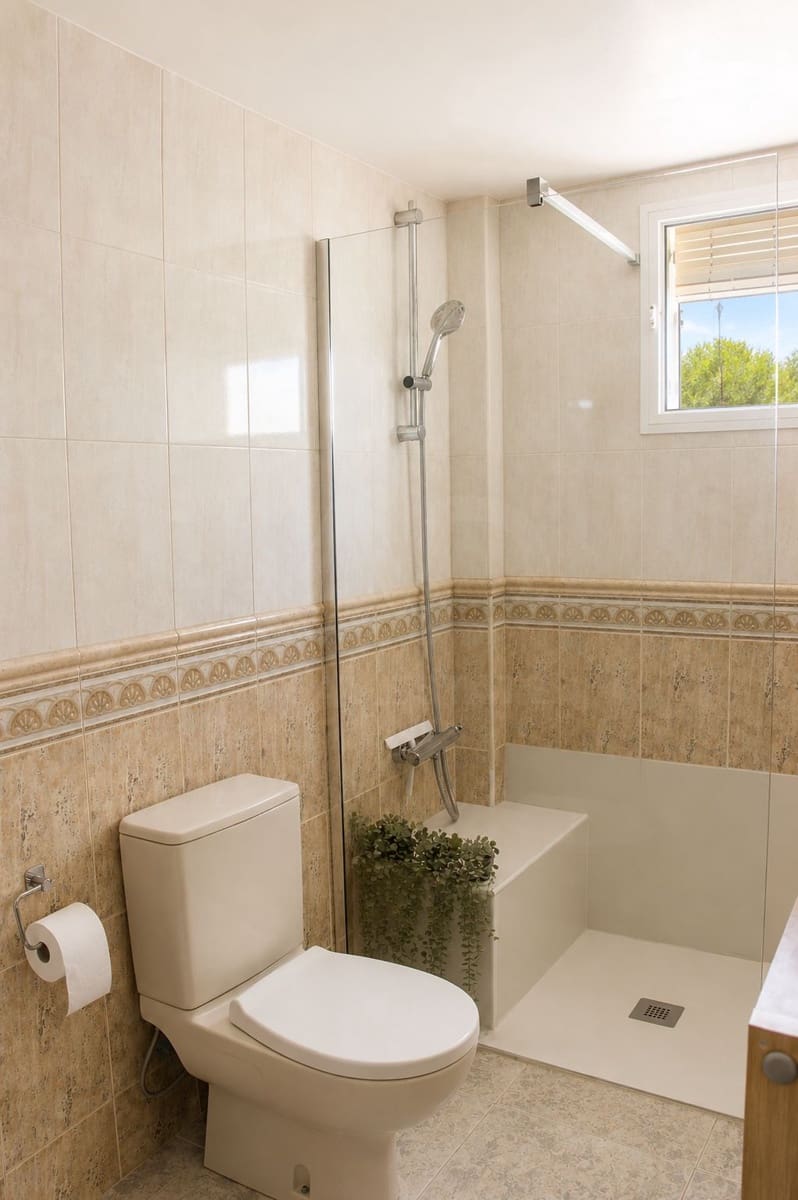 5 camera da letto Villetta a Schiera in vendita in Almeria citta con piscina - 350.000 € (Rif: 9988280)