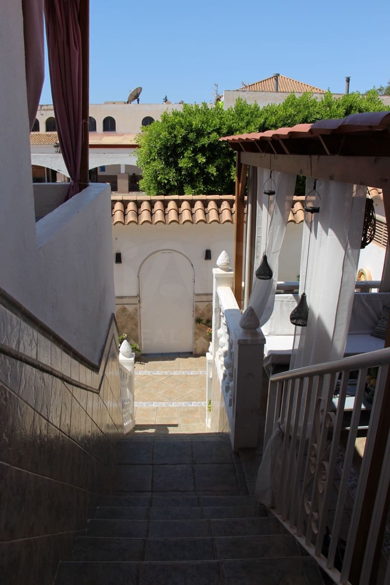 5 camera da letto Villetta a Schiera in vendita in Almeria citta con piscina - 350.000 € (Rif: 9988280)