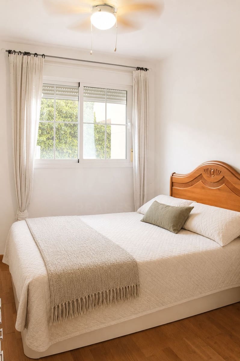 3 sypialnia Dom szeregowy na sprzedaż w Miasto Almeria z basenem garażem - 294 000 € (Ref: 9988281)