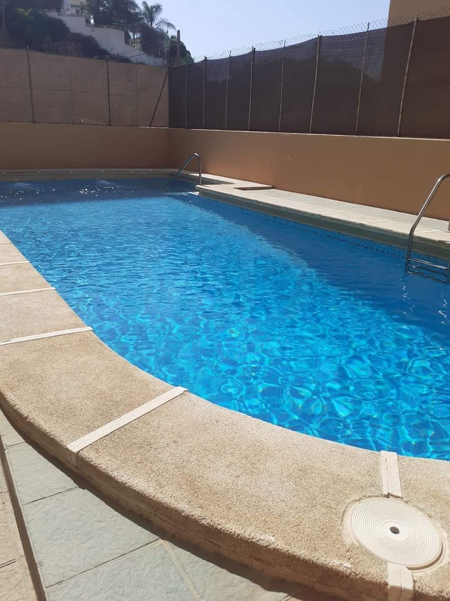 Apartamento de 2 habitaciones en Almería ciudad en venta con piscina - 168.000 € (Ref: 9988282)