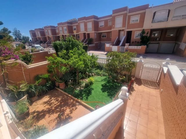 4 slaapkamer Rijtjeshuis te koop in Los Molinos - Villa Blanca, Almería stad met garage - € 430.500 (Ref: 9988286)