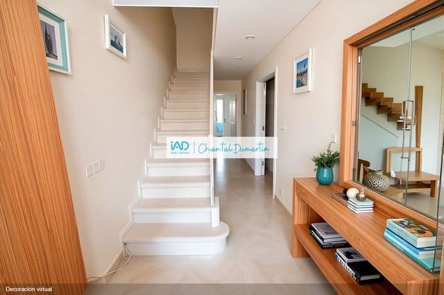 4 slaapkamer Rijtjeshuis te koop in Los Molinos - Villa Blanca, Almería stad met garage - € 430.500 (Ref: 9988286)
