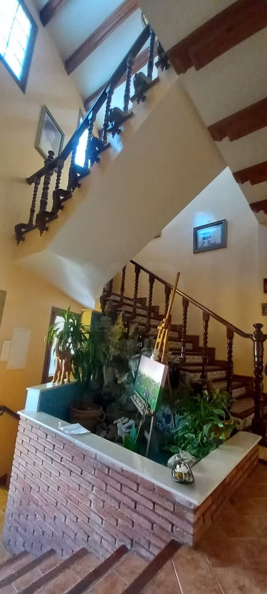 4 soverom Hus til salgs i Cadiz by med garasje - € 298 000 (Ref: 9988287)