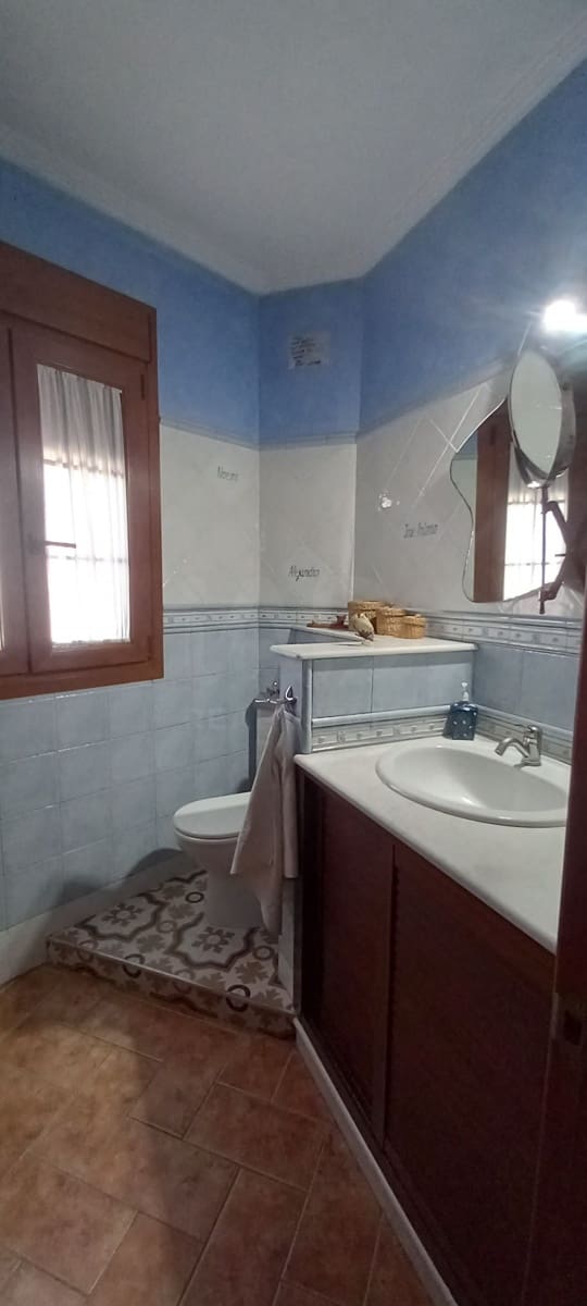 4 soverom Hus til salgs i Cadiz by med garasje - € 298 000 (Ref: 9988287)