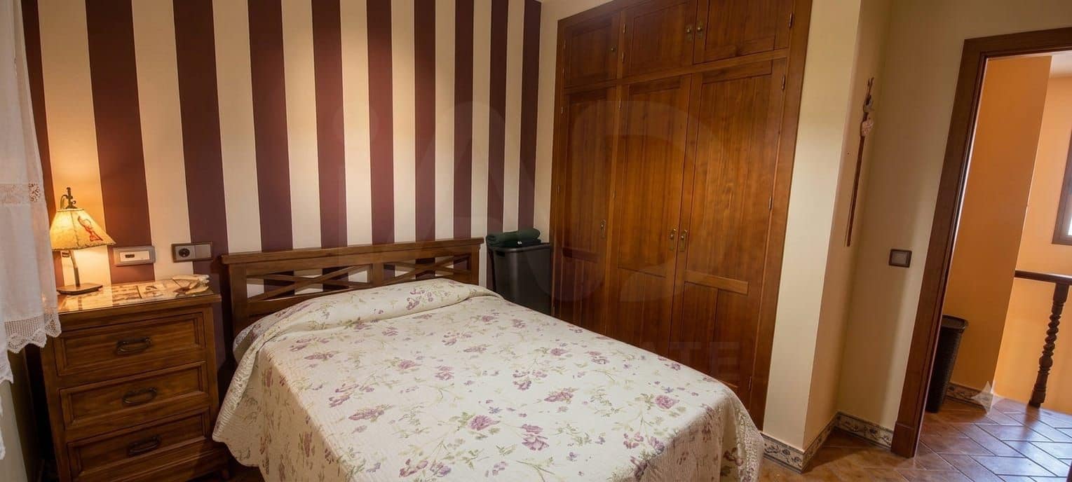 4 soverom Hus til salgs i Cadiz by med garasje - € 298 000 (Ref: 9988287)