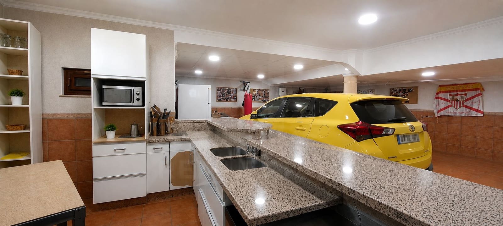 4 soverom Hus til salgs i Cadiz by med garasje - € 298 000 (Ref: 9988287)