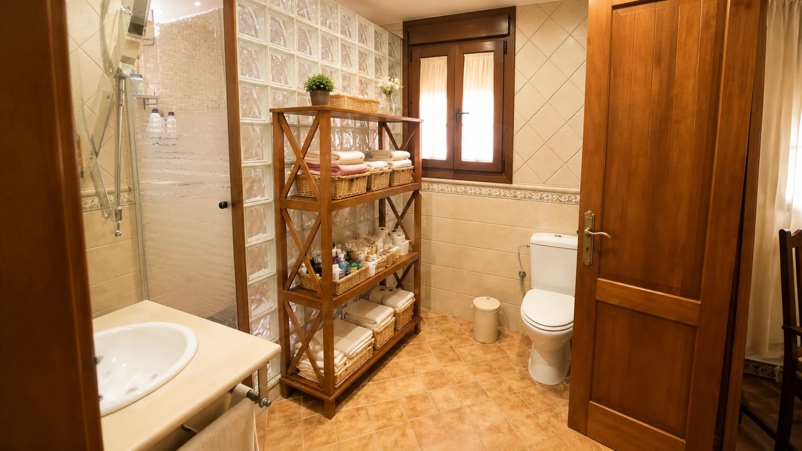 4 soverom Hus til salgs i Cadiz by med garasje - € 298 000 (Ref: 9988287)