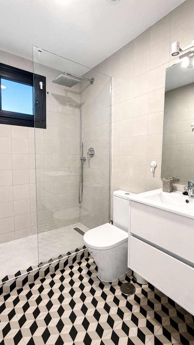 2 soverom Penthouse til salgs i Cadiz by med garasje - € 690 000 (Ref: 9988288)