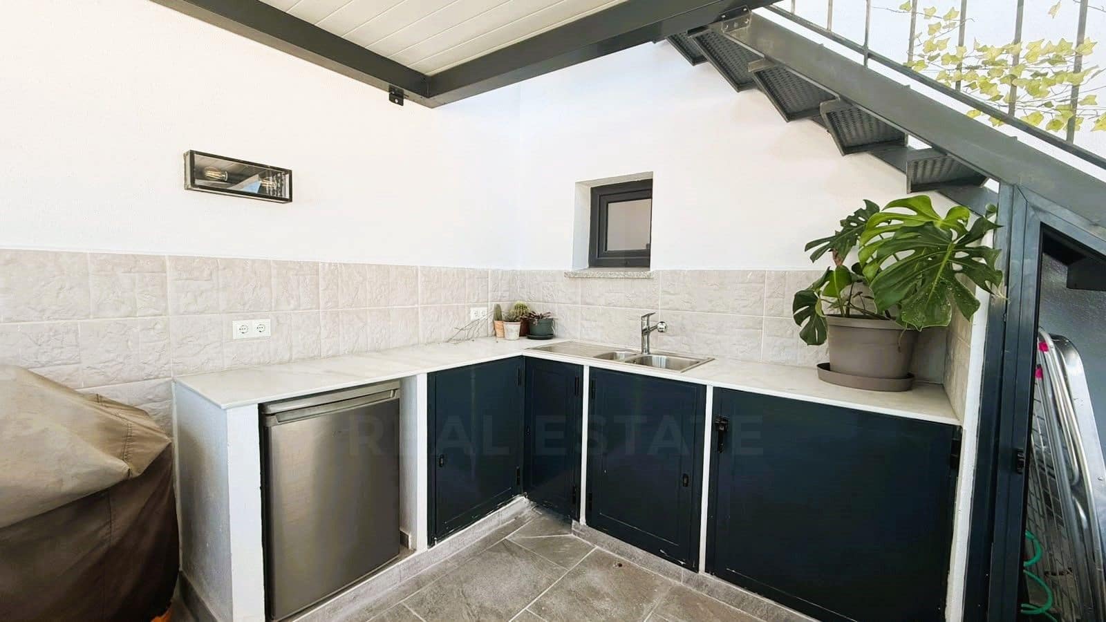2 soverom Penthouse til salgs i Cadiz by med garasje - € 690 000 (Ref: 9988288)
