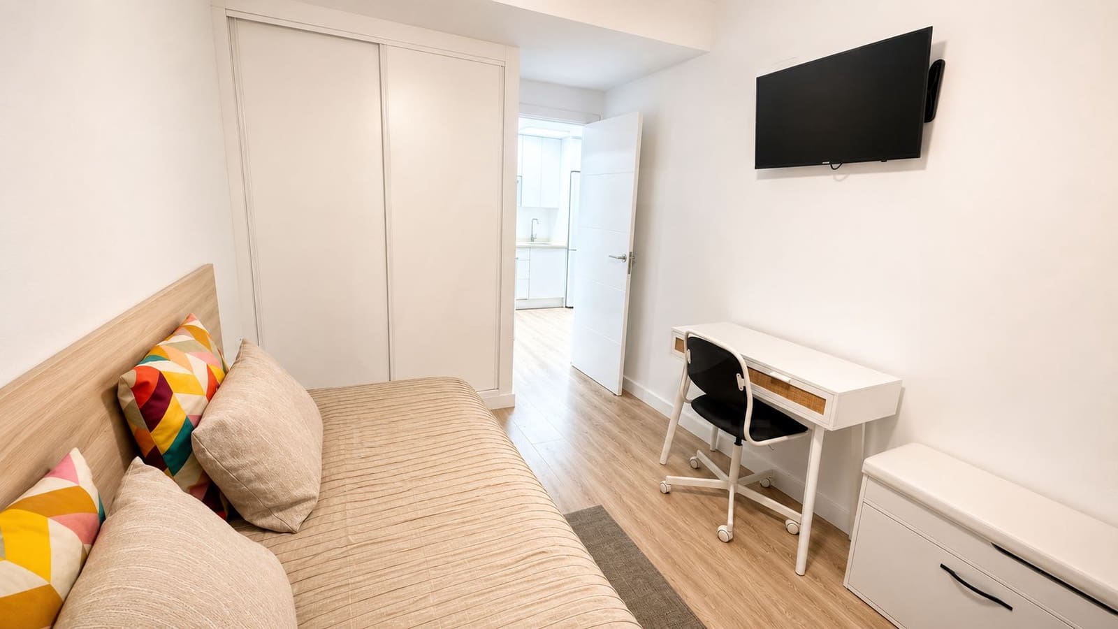 2 soverom Penthouse til salgs i Cadiz by med garasje - € 690 000 (Ref: 9988288)