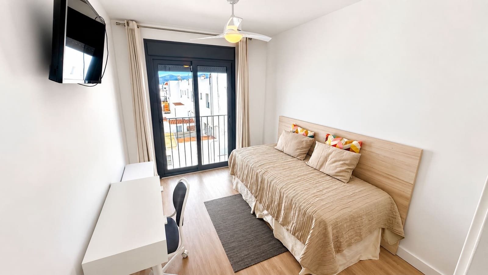 2 soverom Penthouse til salgs i Cadiz by med garasje - € 690 000 (Ref: 9988288)