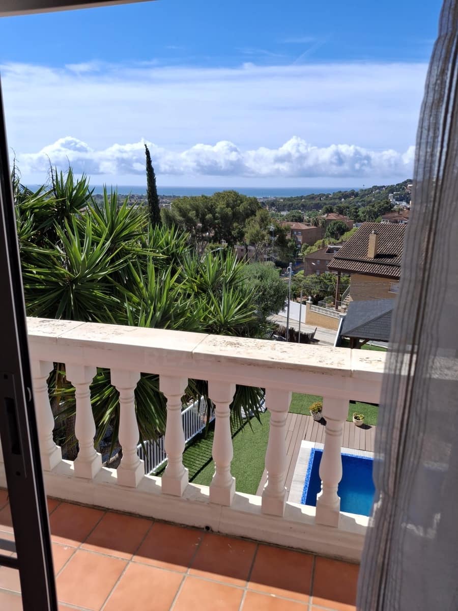 5 quarto Moradia em Banda para venda em Barcelona cidade com piscina garagem - 995 000 € (Ref: 9988290)