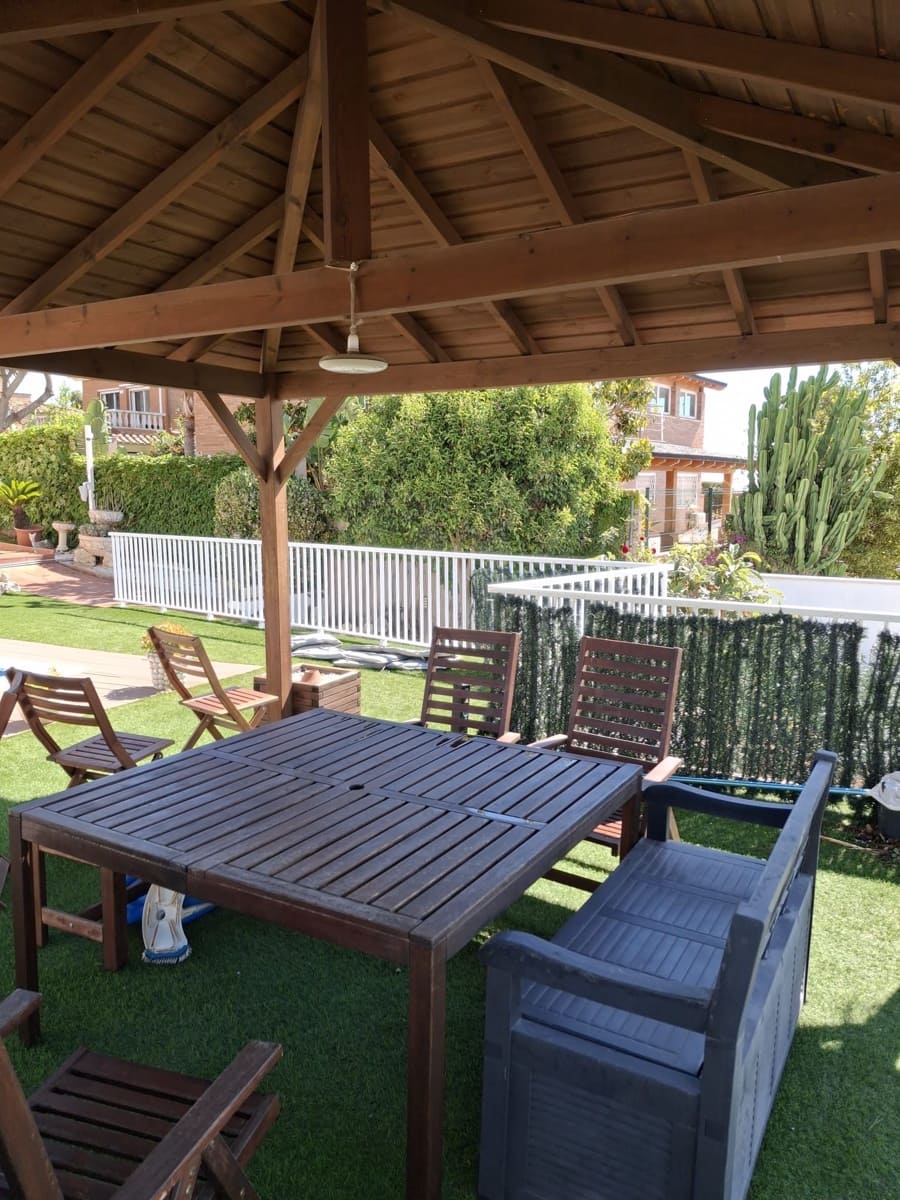 5 quarto Moradia em Banda para venda em Barcelona cidade com piscina garagem - 995 000 € (Ref: 9988290)