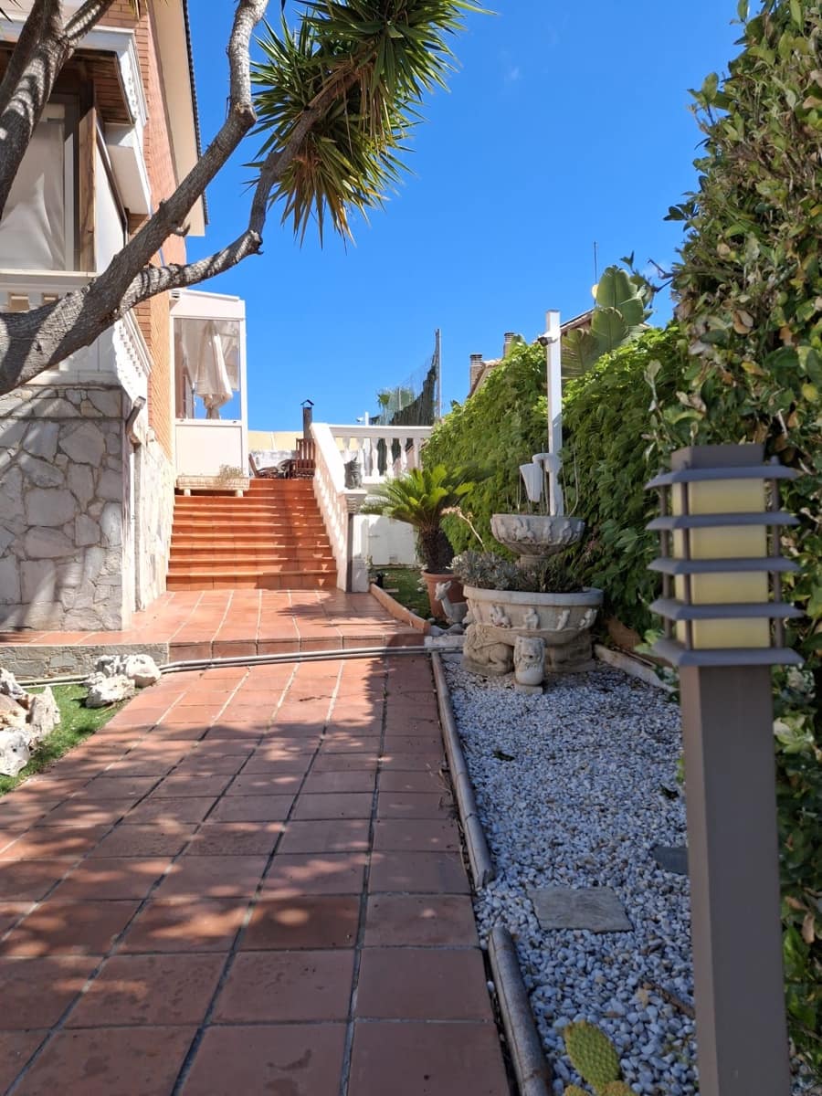 5 quarto Moradia em Banda para venda em Barcelona cidade com piscina garagem - 995 000 € (Ref: 9988290)