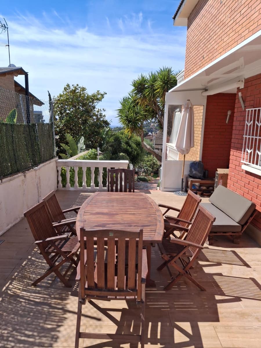 5 quarto Moradia em Banda para venda em Barcelona cidade com piscina garagem - 995 000 € (Ref: 9988290)