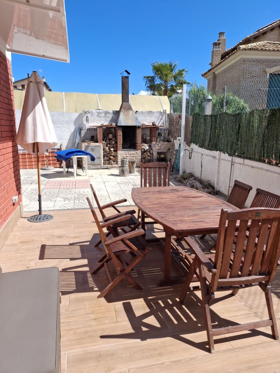 5 quarto Moradia em Banda para venda em Barcelona cidade com piscina garagem - 995 000 € (Ref: 9988290)
