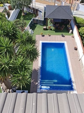 Adosado de 5 habitaciones en Castelldefels en venta con piscina garaje - 975.000 € (Ref: 9988290)
