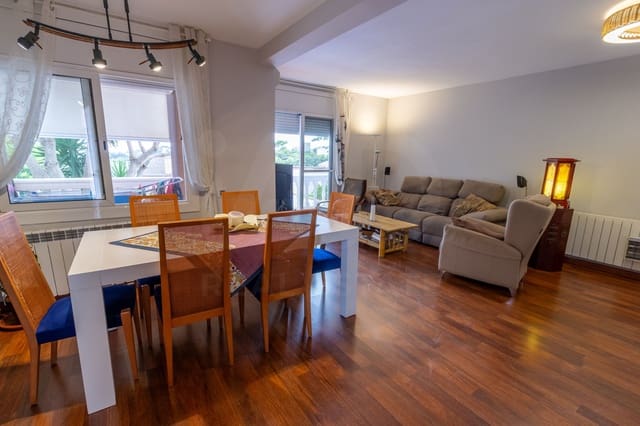 5 sypialnia Dom szeregowy na sprzedaż w Castelldefels z basenem garażem - 975 000 € (Ref: 9988290)