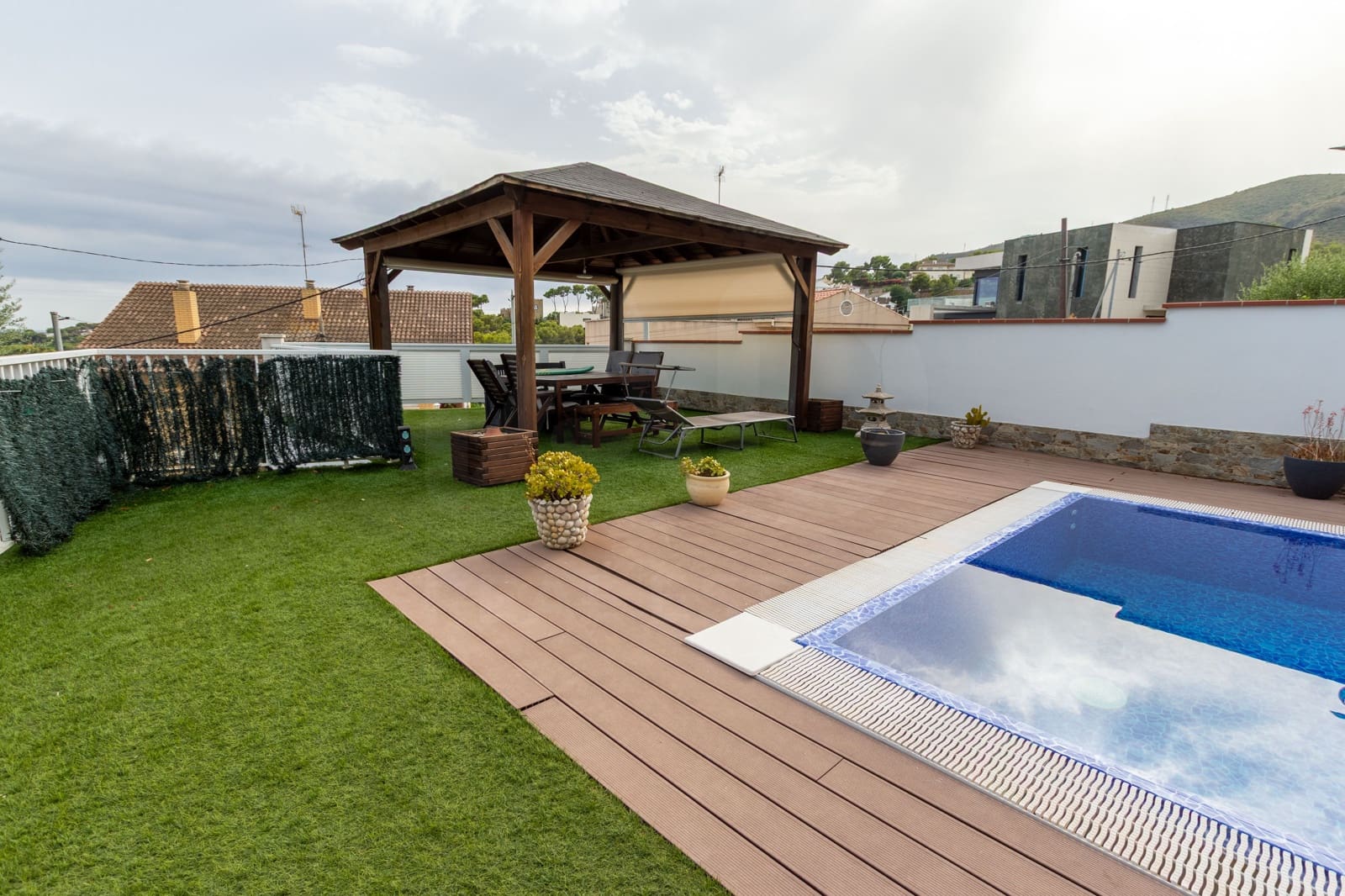5 bedroom Terraced Villa for sale in Castelldefels with pool garage - € 975,000 (Ref: 9988290)