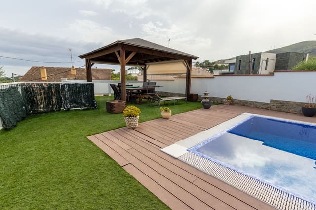 5 makuuhuone Rivitalo myytävänä paikassa Castelldefels mukana uima-altaan 
autotalli - 975 000 € (Ref: 9988290)