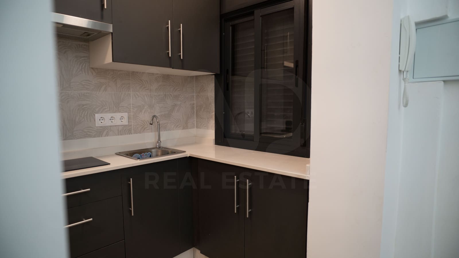 1 slaapkamer Appartement te koop in Sevilla stad - € 209.000 (Ref: 9988293)