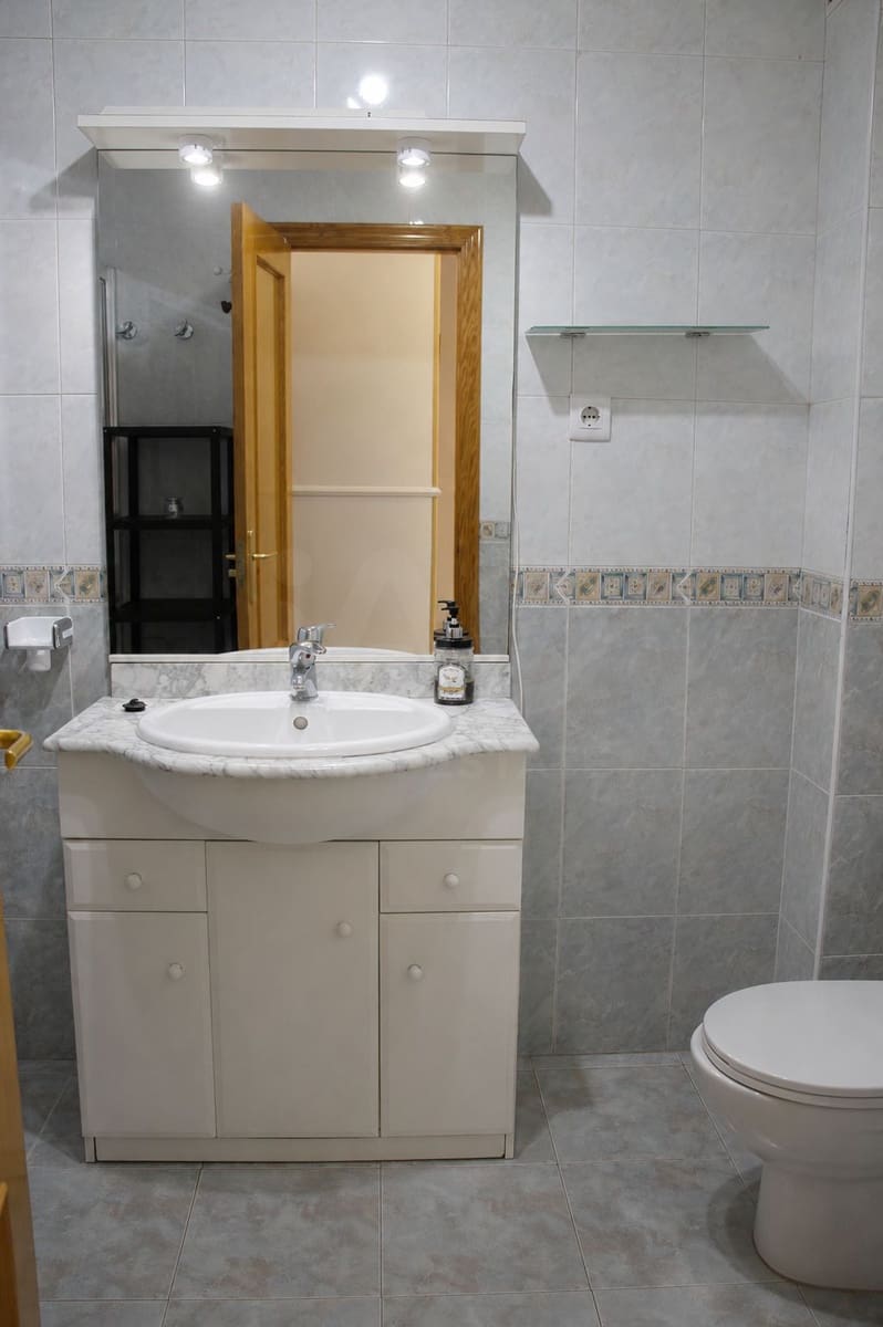 2 sovrum Lägenhet till salu i Almeria stad med garage - 159 950 € (Ref: 9988295)