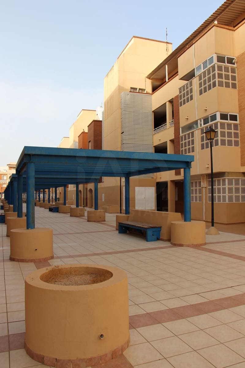 2 sovrum Lägenhet till salu i Almeria stad med garage - 159 950 € (Ref: 9988295)