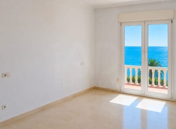 4 sovrum Radhus till salu i Alicante stad med pool garage - 798 000 € (Ref: 9988296)