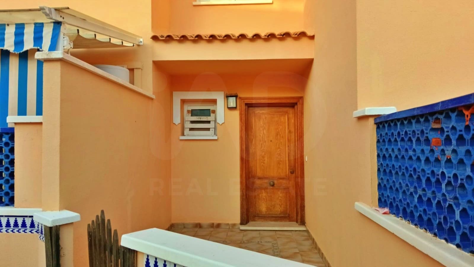 4 sovrum Radhus till salu i Alicante stad med pool garage - 798 000 € (Ref: 9988296)