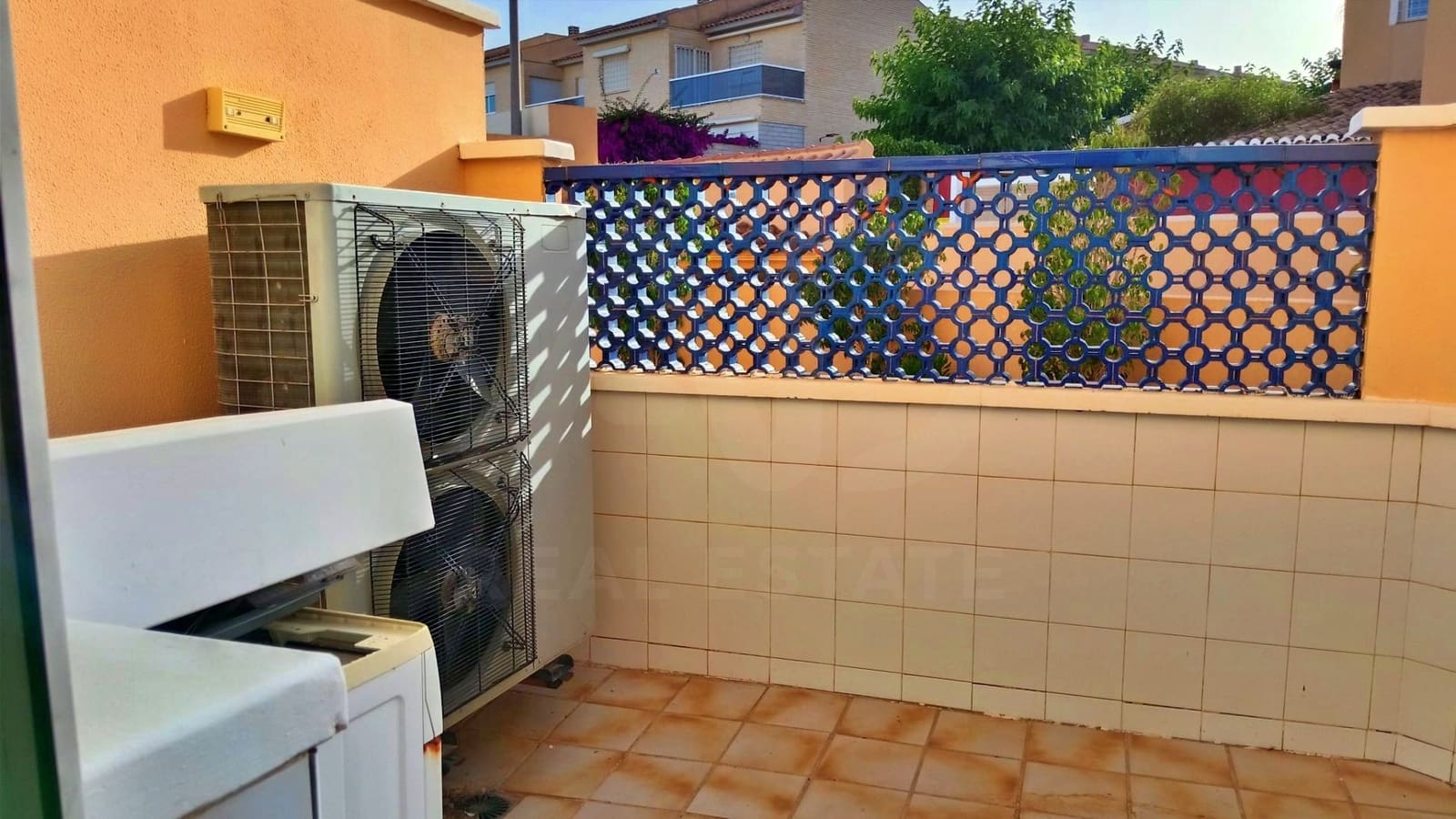 4 sovrum Radhus till salu i Alicante stad med pool garage - 798 000 € (Ref: 9988296)