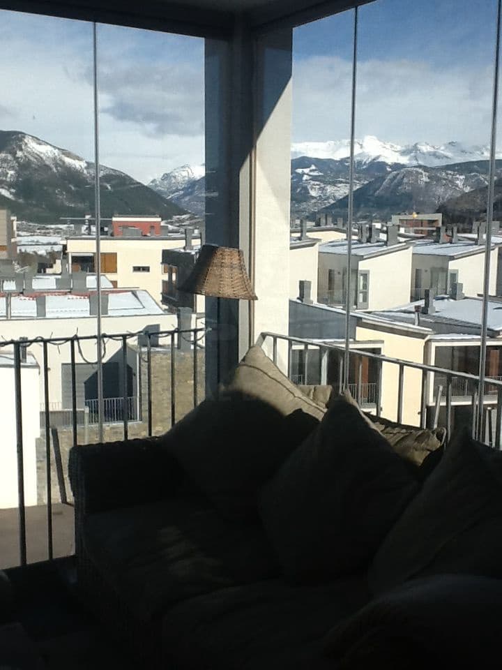3 soveværelse Lejlighed til salg i Huesca by med swimmingpool garage - € 275.000 (Ref: 9988298)