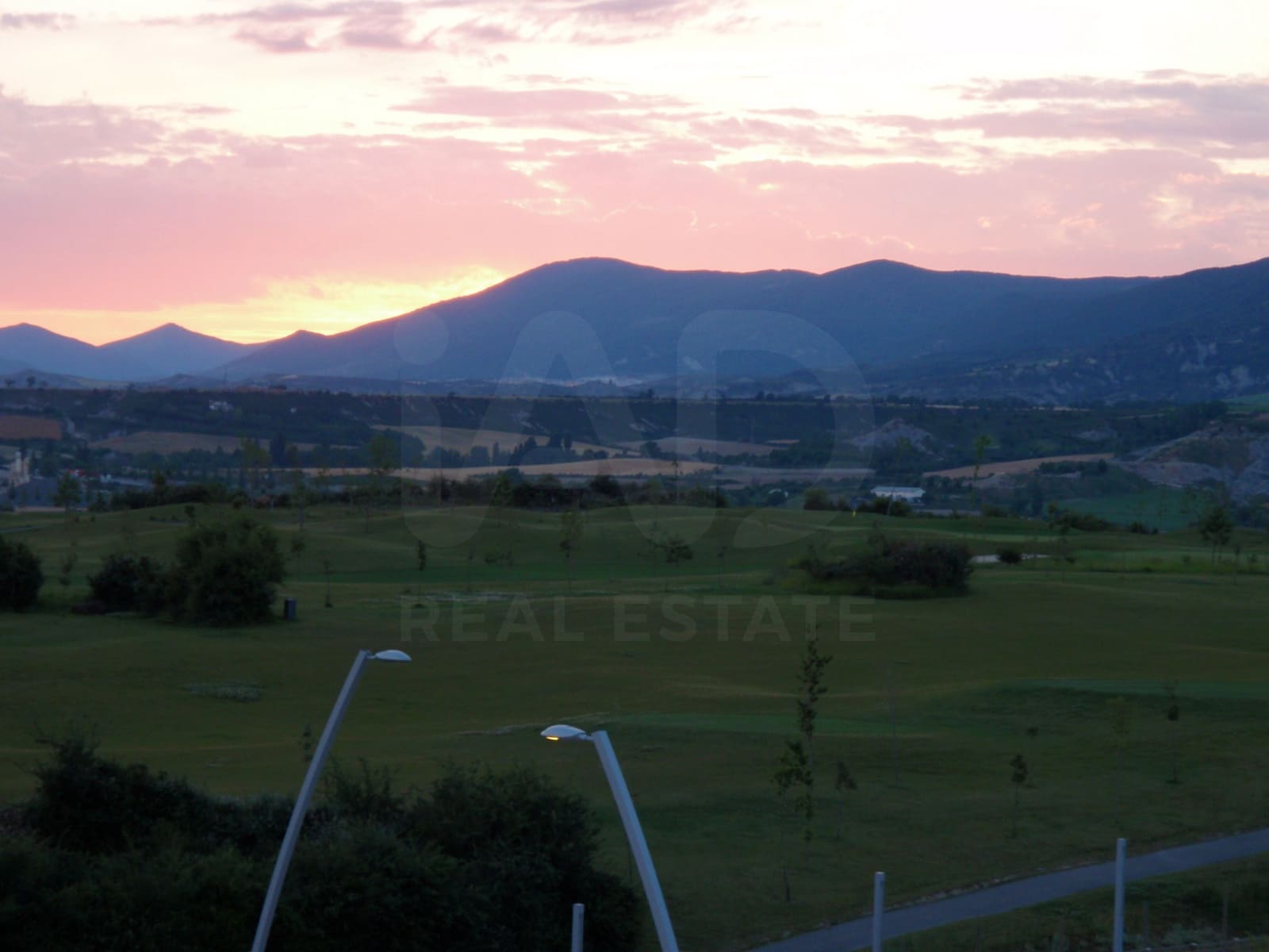 3 soveværelse Lejlighed til salg i Huesca by med swimmingpool garage - € 275.000 (Ref: 9988298)