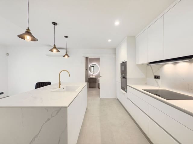 2 bedroom Apartment for sale in Vilanova i la Geltrú - € 287,000 (Ref: 9988302)