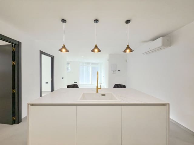 2 bedroom Apartment for sale in Vilanova i la Geltrú - € 287,000 (Ref: 9988302)