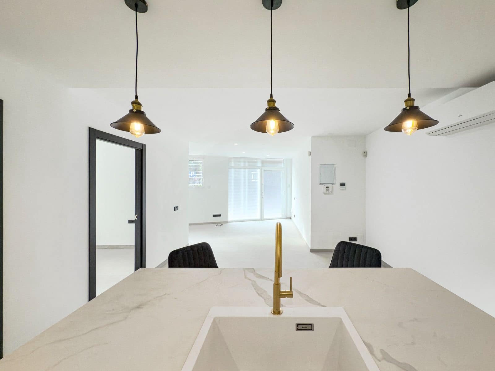 2 sovrum Lägenhet till salu i Barcelona stad - 287 000 € (Ref: 9988302)