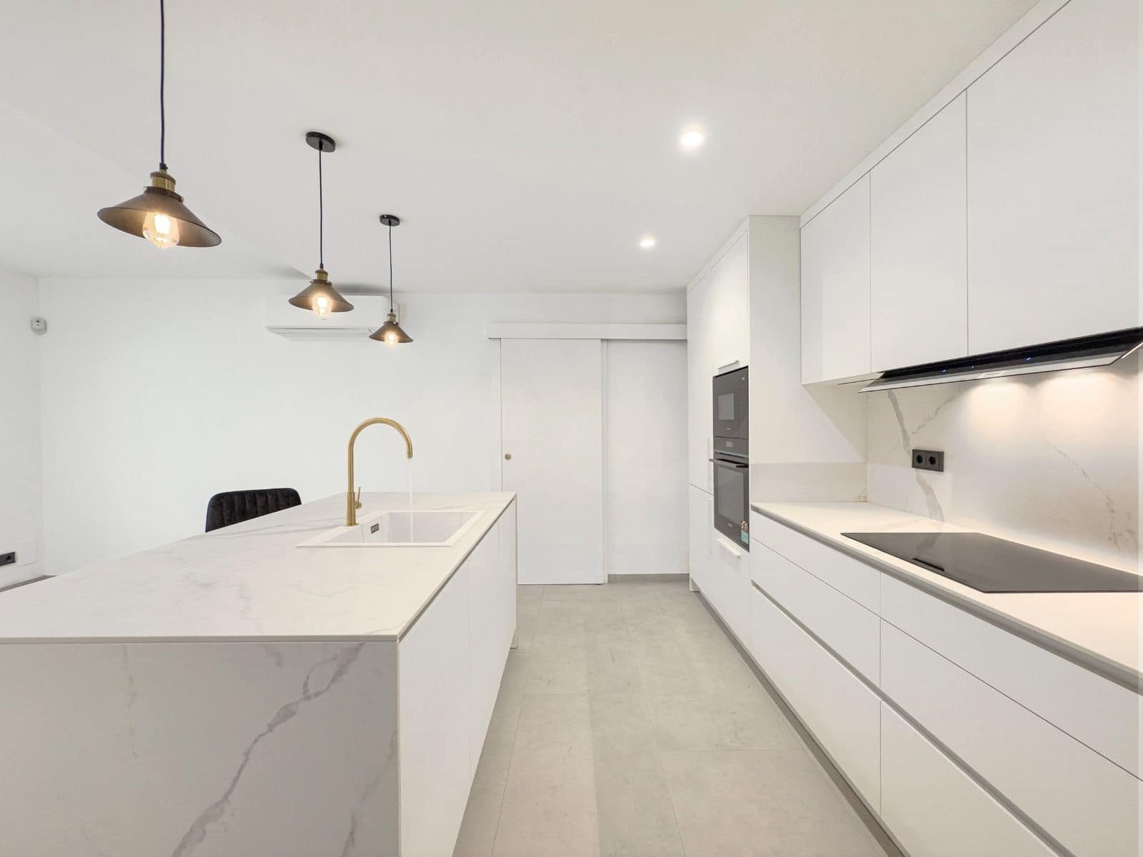 2 sovrum Lägenhet till salu i Barcelona stad - 287 000 € (Ref: 9988302)
