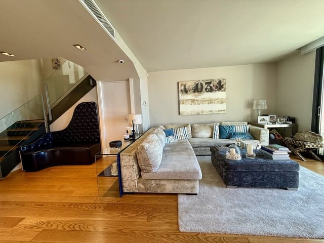5 soverom Hus til salgs i Sant Vicenç de Montalt med svømmebasseng garasje - € 1 250 000 (Ref: 9988304)