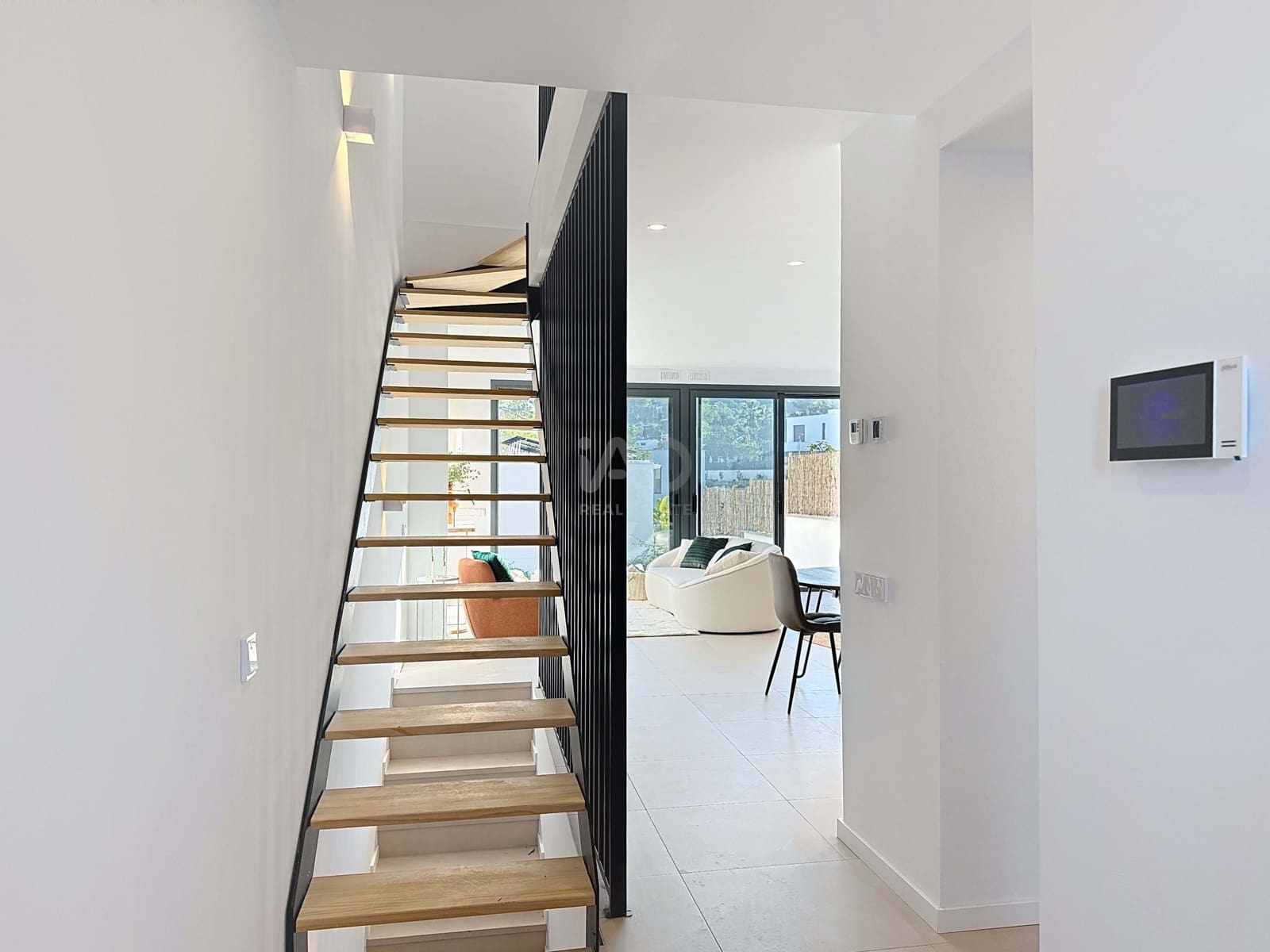 4 chambre Maison de Ville à vendre à Barcelone ville avec piscine garage - 635 000 € (Ref: 9988305)