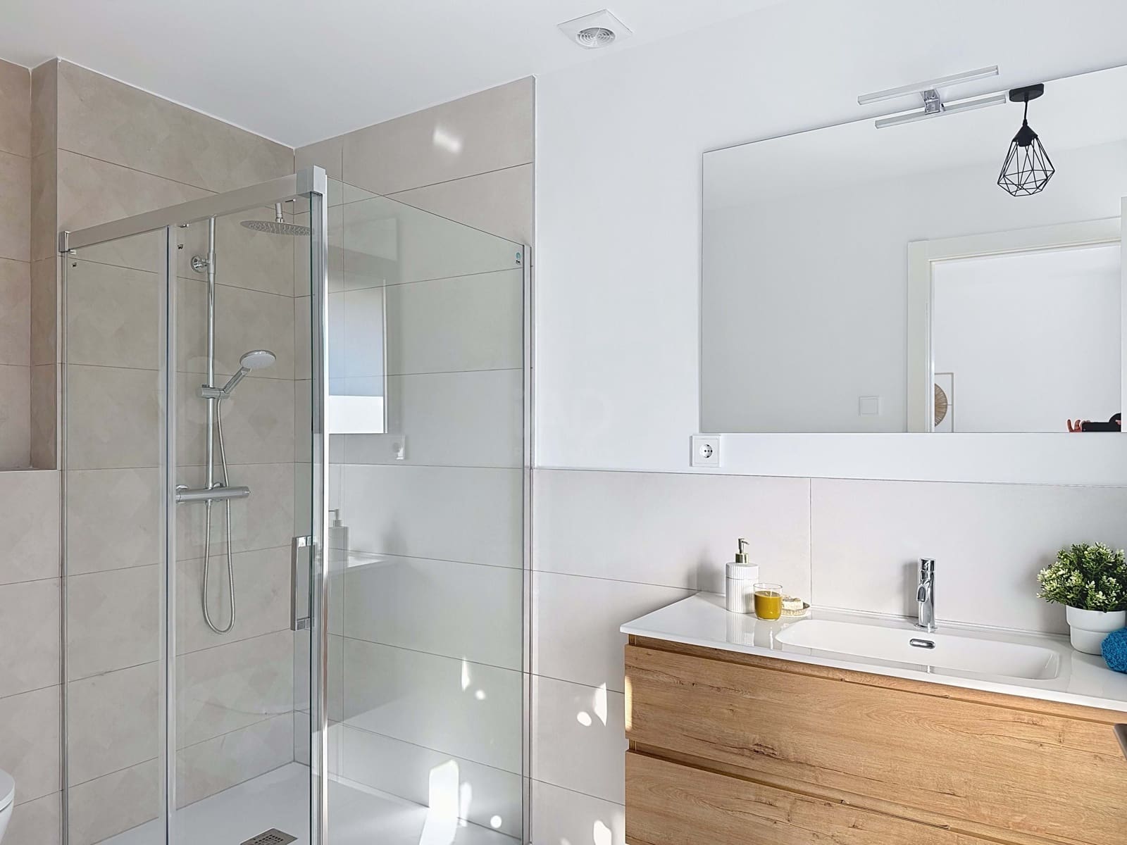 4 chambre Maison de Ville à vendre à Barcelone ville avec piscine garage - 635 000 € (Ref: 9988305)
