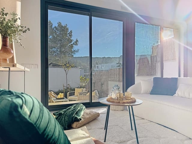 4 soverom Hus til salgs i Sant Pere de Ribes med svømmebasseng garasje - € 635 000 (Ref: 9988305)
