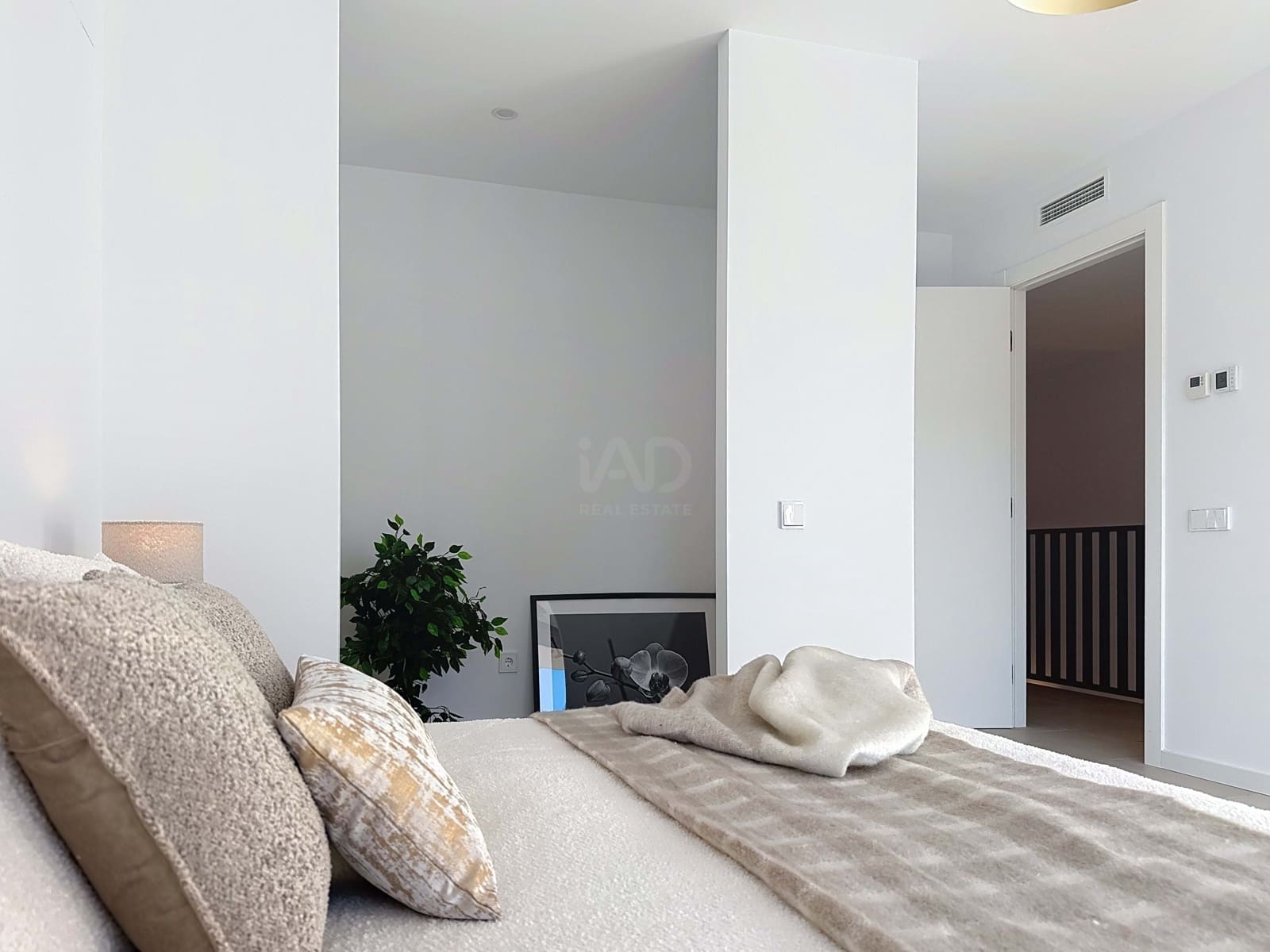 4 chambre Maison de Ville à vendre à Barcelone ville avec piscine garage - 635 000 € (Ref: 9988305)