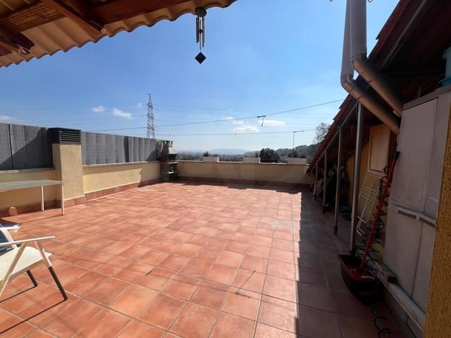 3 soverom Leilighet til salgs i Lliçà d'Amunt med garasje - € 358 000 (Ref: 9988306)