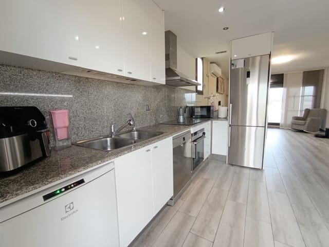 3 soverom Leilighet til salgs i Lliçà d'Amunt med garasje - € 358 000 (Ref: 9988306)